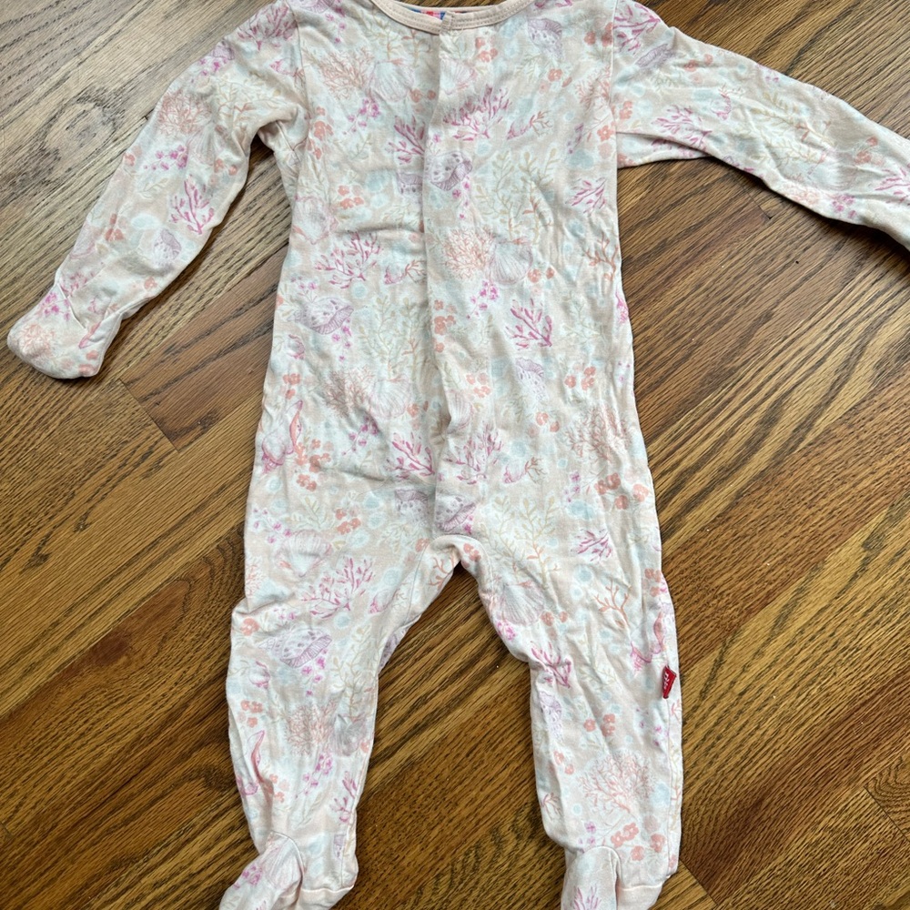 Magnetic Me Onsie 3-6M